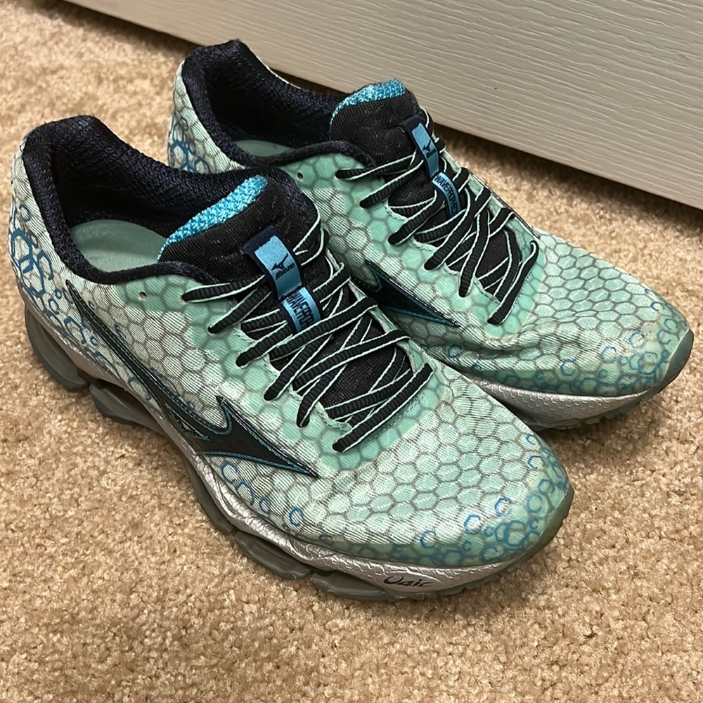 Mizuno wave prophecy 3 athletic shoe size 9